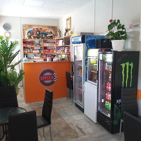 Apartament Emiza *