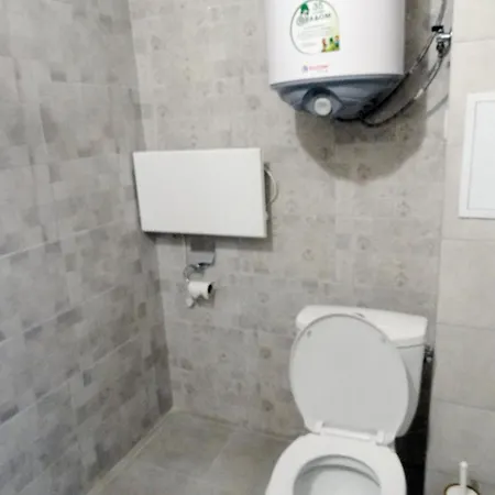 Emiza Apartament *