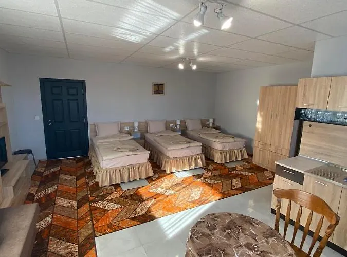 アパート Emiza *