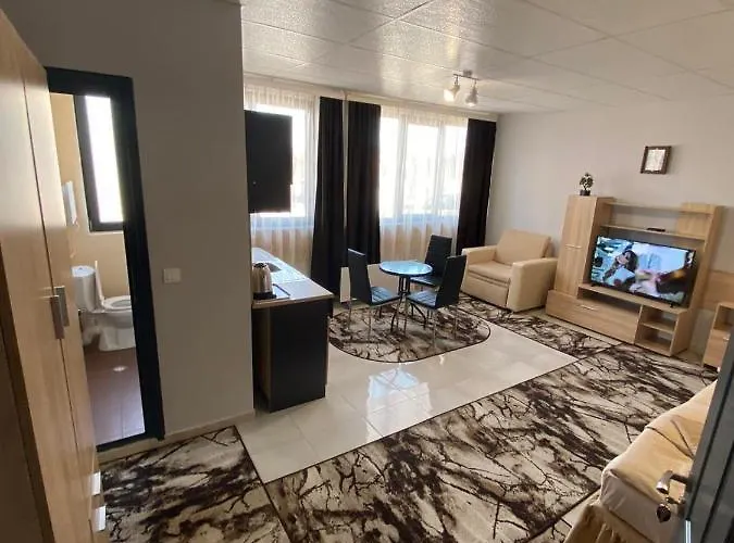 アパート Emiza *