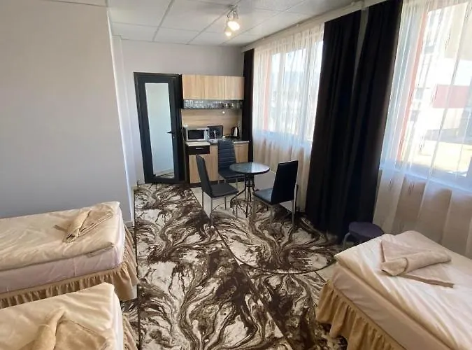 アパート Emiza サモコフ