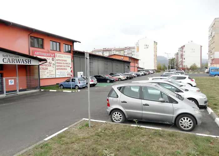 Emiza アパート *