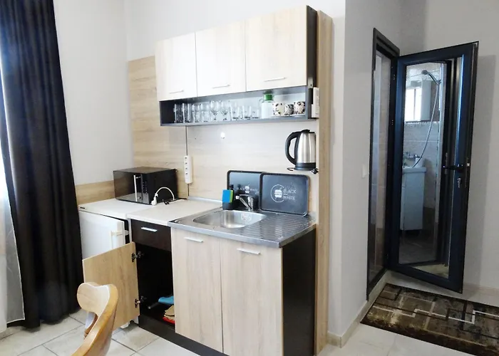 Emiza アパート サモコフ